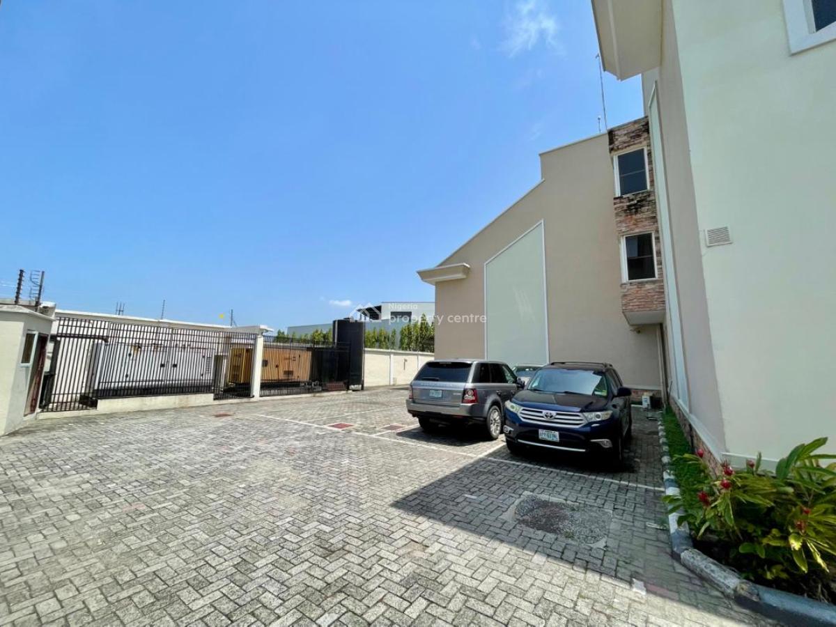 Tastefully 4-bedroom Terrace with Study Room and Bq, Banana Island, Ikoyi, Lagos, Banana Island, Ikoyi, Lagos, Terraced Duplex for Rent