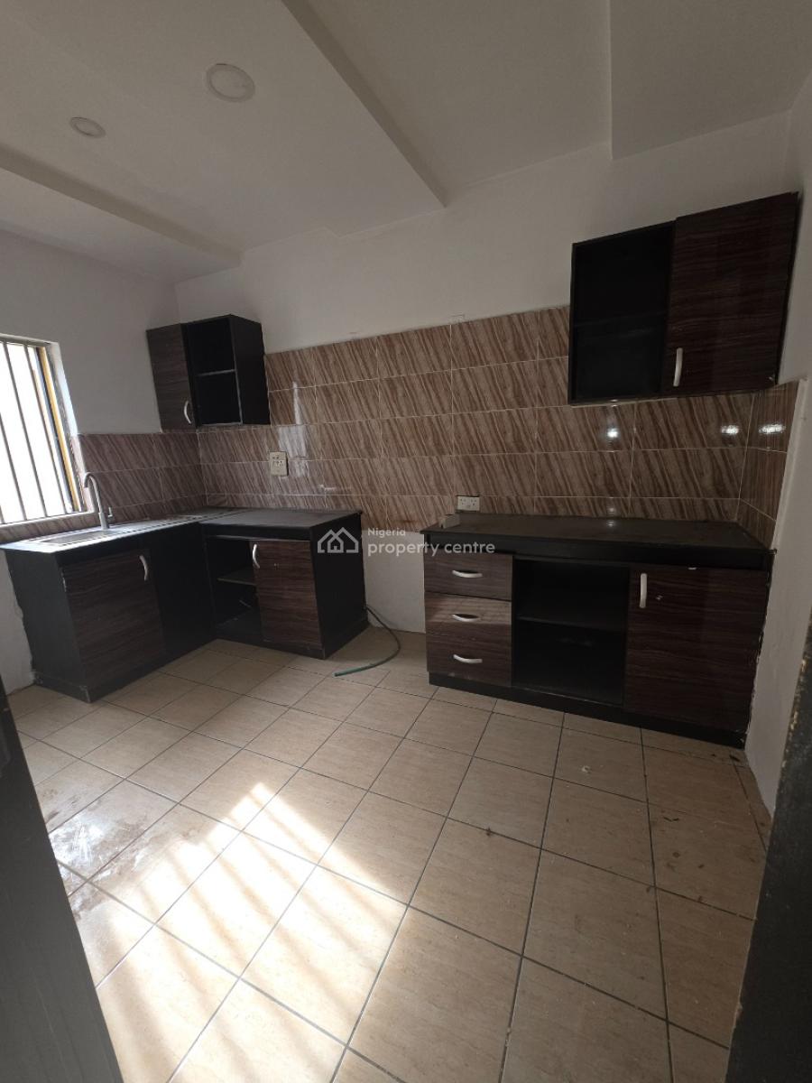 2 Bedroom Apartment, Off Fola Osibo, Lekki Phase 1, Lekki, Lagos, Flat / Apartment for Rent