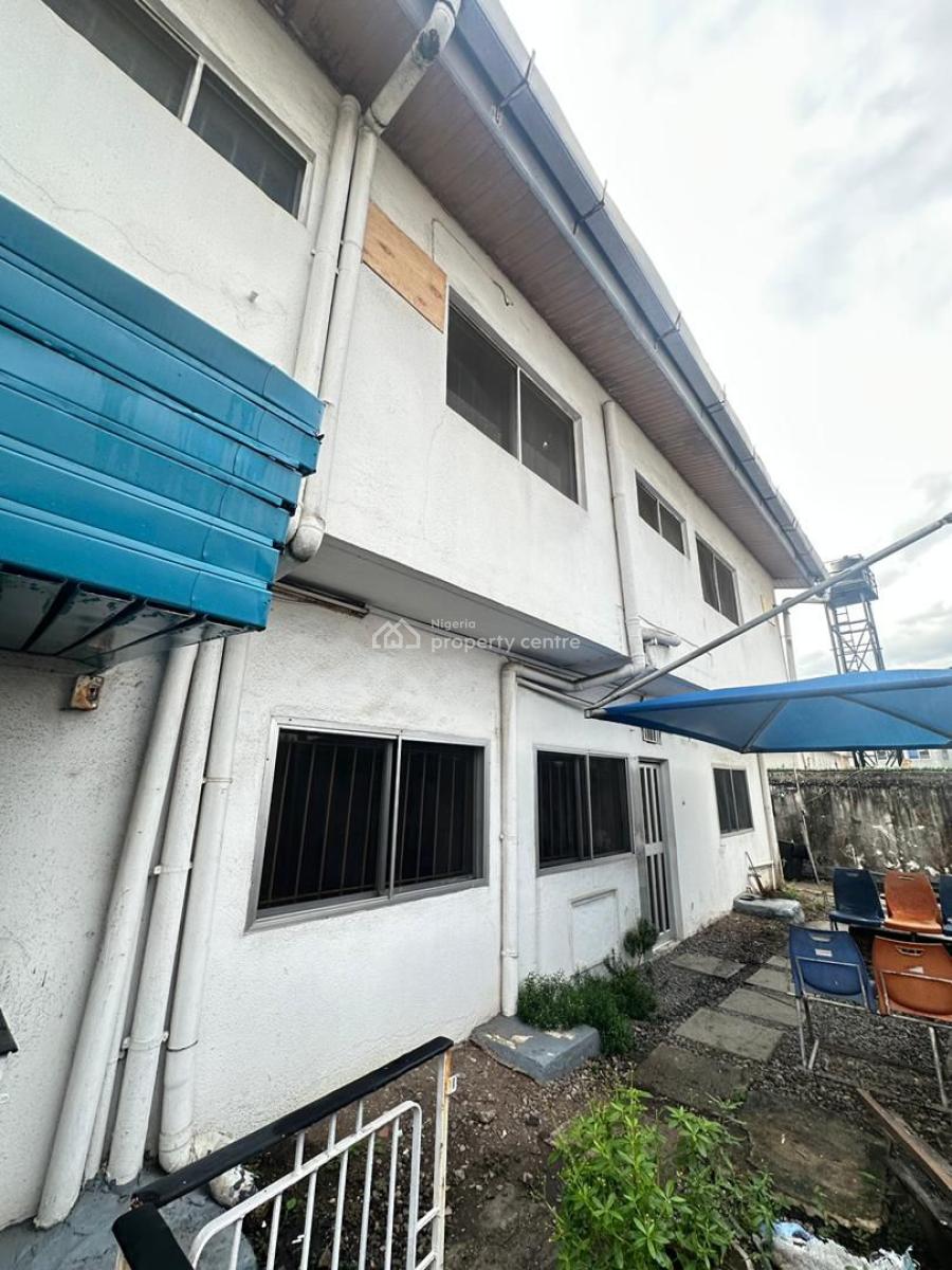 a Well Maintained 6 Bedroom Semi Detached Duplex with a Study Room, Central Surulere, Surulere, Lagos, Detached Duplex for Rent