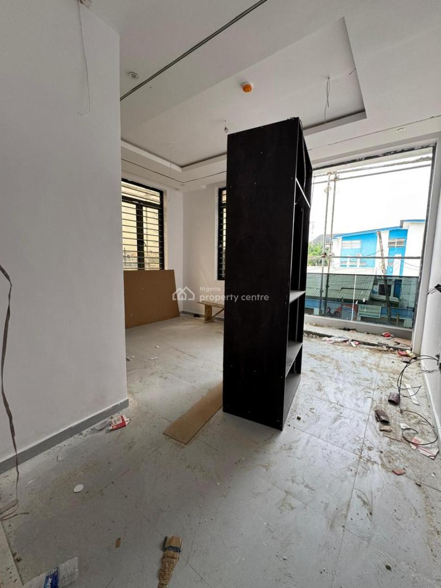 Alluring 3 Bedroom Apartment with Bq and Communal Pool, Ikeja Gra, Ikeja, Lagos, Flat / Apartment for Sale