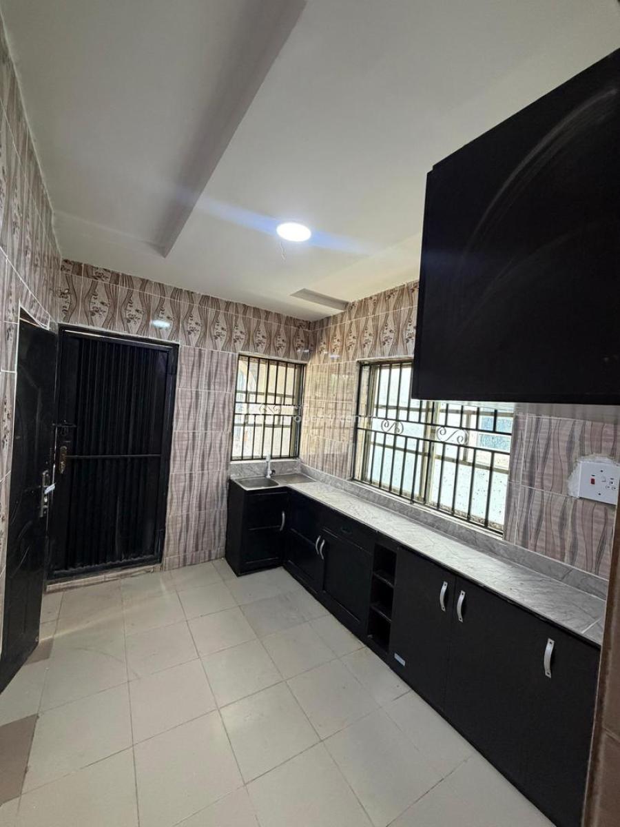 Modern 2-bedroom Apartments -- Adekunle Adebayo Street, Akobo, Adebayo Street, Akala Way, Akobo., Akobo, Ibadan, Oyo, Flat / Apartment for Rent