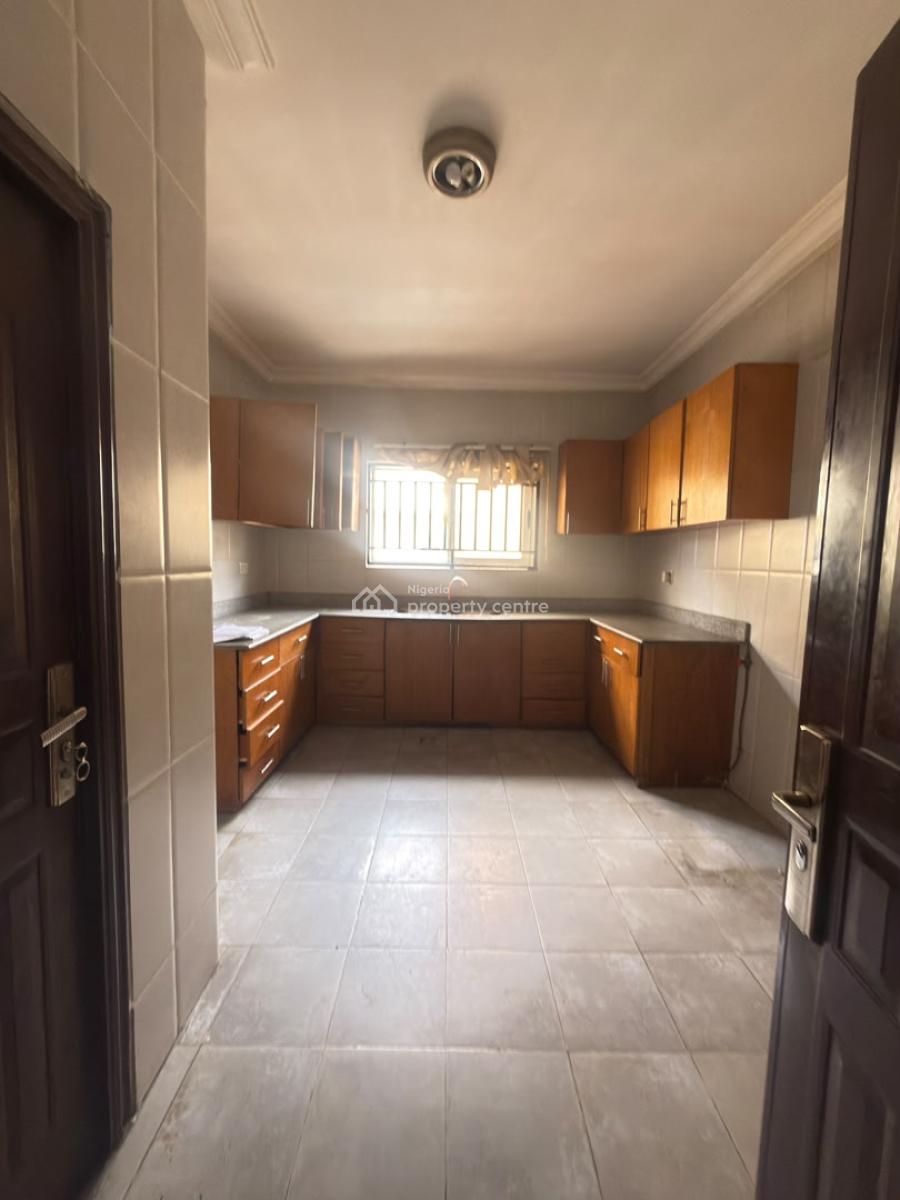 3 Bedroom Flat + Bq, Lekki Phase 1, Lekki, Lagos, Flat / Apartment for Rent