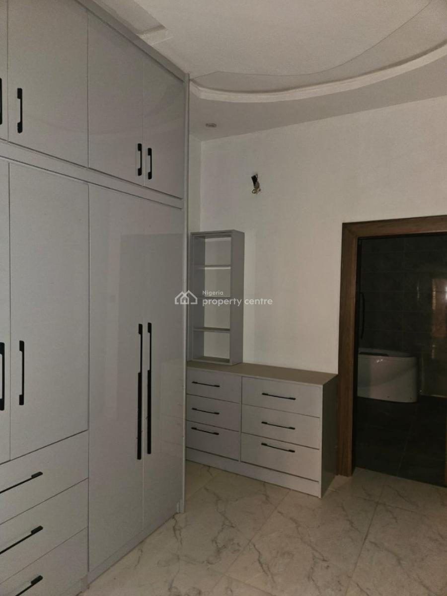 6 Bedroom Detached Duplex, After H Medix, Guzape District, Abuja, Detached Duplex for Sale