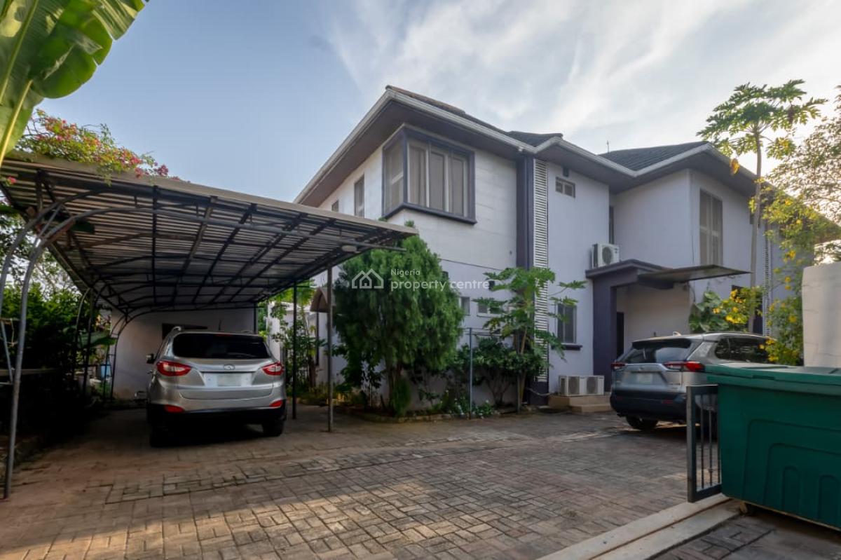 Luxurious 5-bedroom Family Home with Outhouses, Pinnock Beach Estate, Osapa, Lekki, Lagos, Detached Duplex for Sale