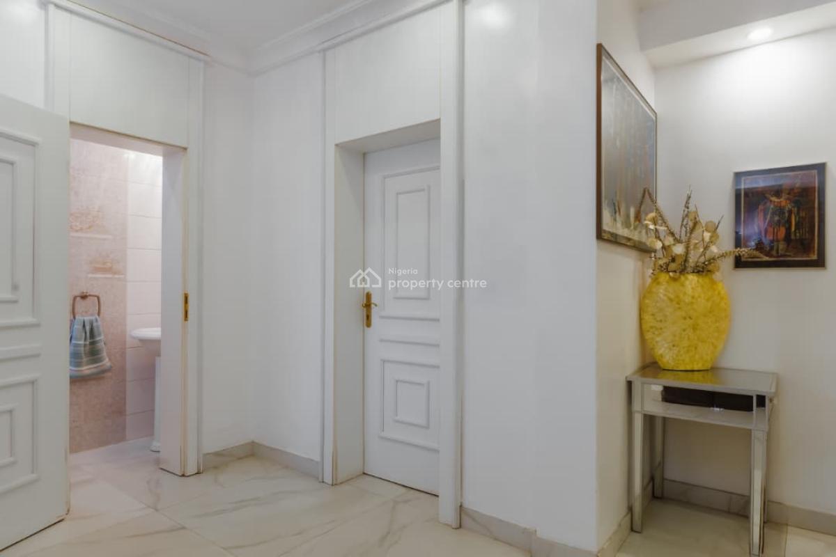 a Service 3 Bedroom Fully Furnished Apartment, Lekki Phase 1, Lekki, Lagos, Flat / Apartment for Rent