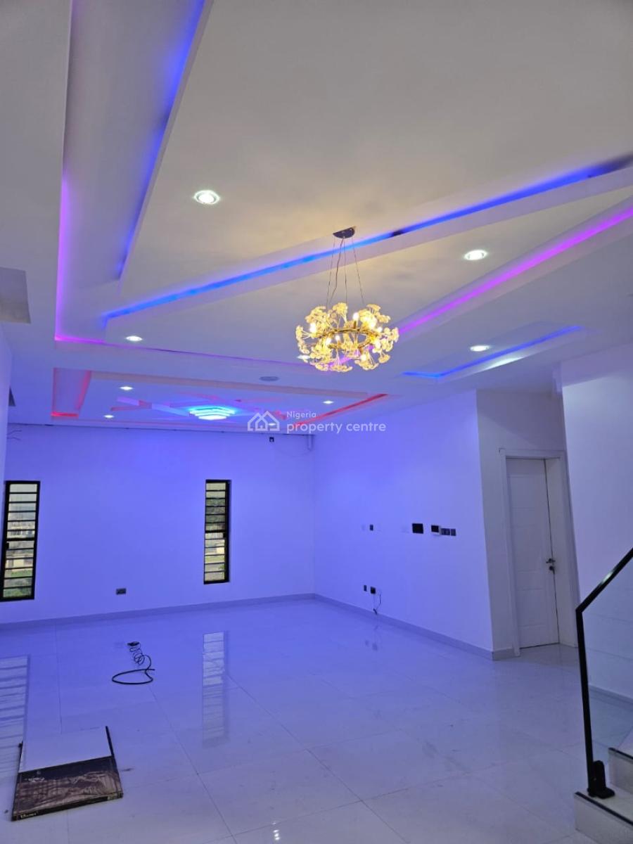 7 Bedroom Detached Duplex, Around Coza Church, Guzape District, Abuja, Detached Duplex for Sale