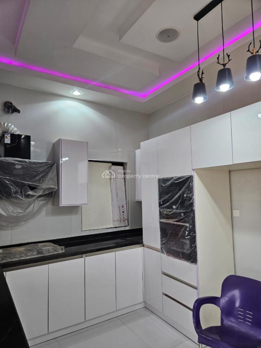 7 Bedroom Detached Duplex, Around Coza Church, Guzape District, Abuja, Detached Duplex for Sale