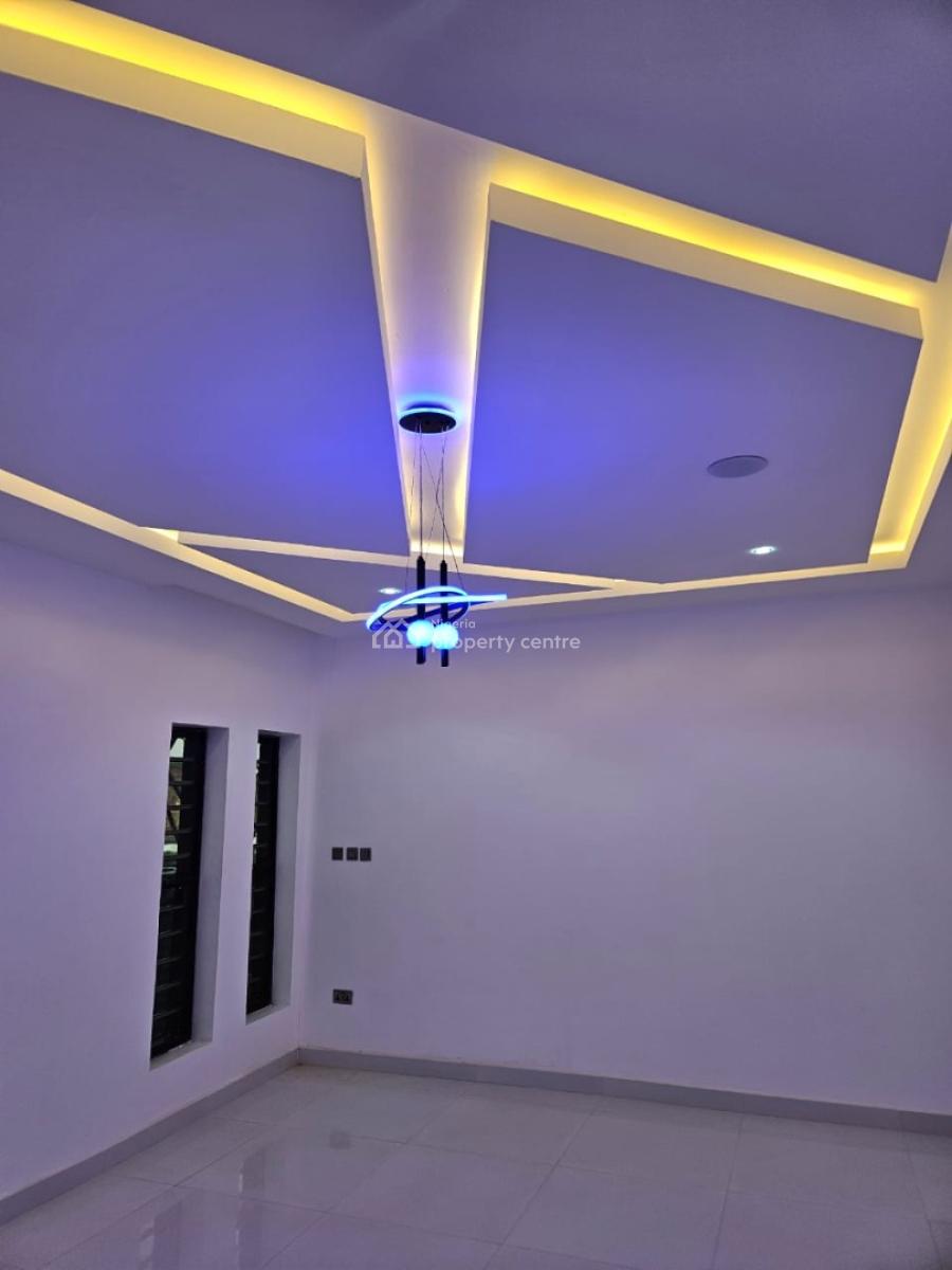 7 Bedroom Detached Duplex, Around Coza Church, Guzape District, Abuja, Detached Duplex for Sale