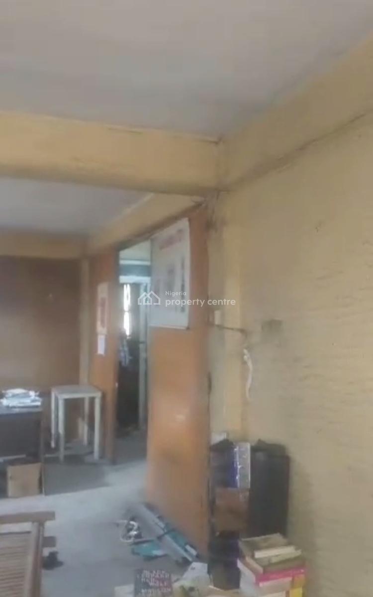Open Plan Space Upstairs on About 150 Sqm, Ojuelegba, Surulere, Lagos, Commercial Property for Rent