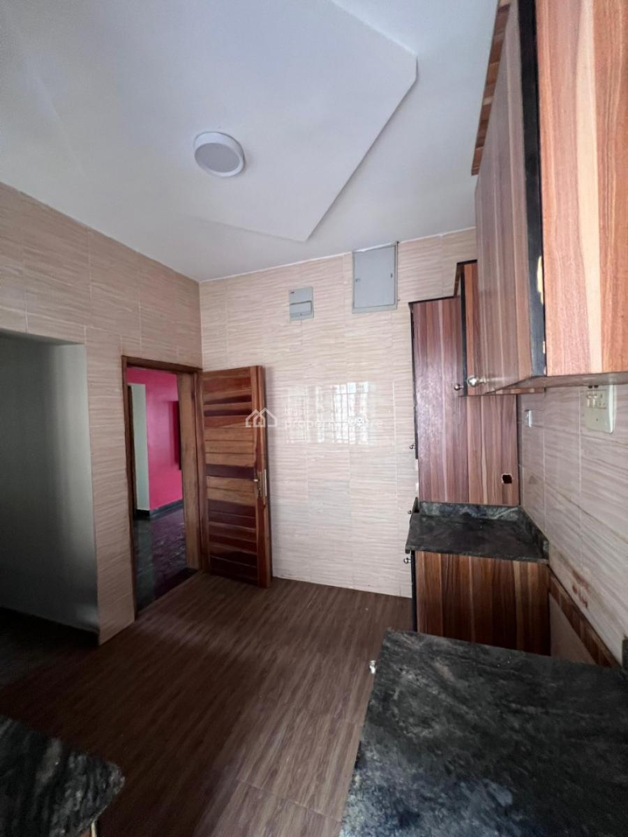 a Clean 2bedroom Flat, Before Novare Shoprite Ajah, Lekki Phase 2, Lekki, Lagos, Flat / Apartment for Rent