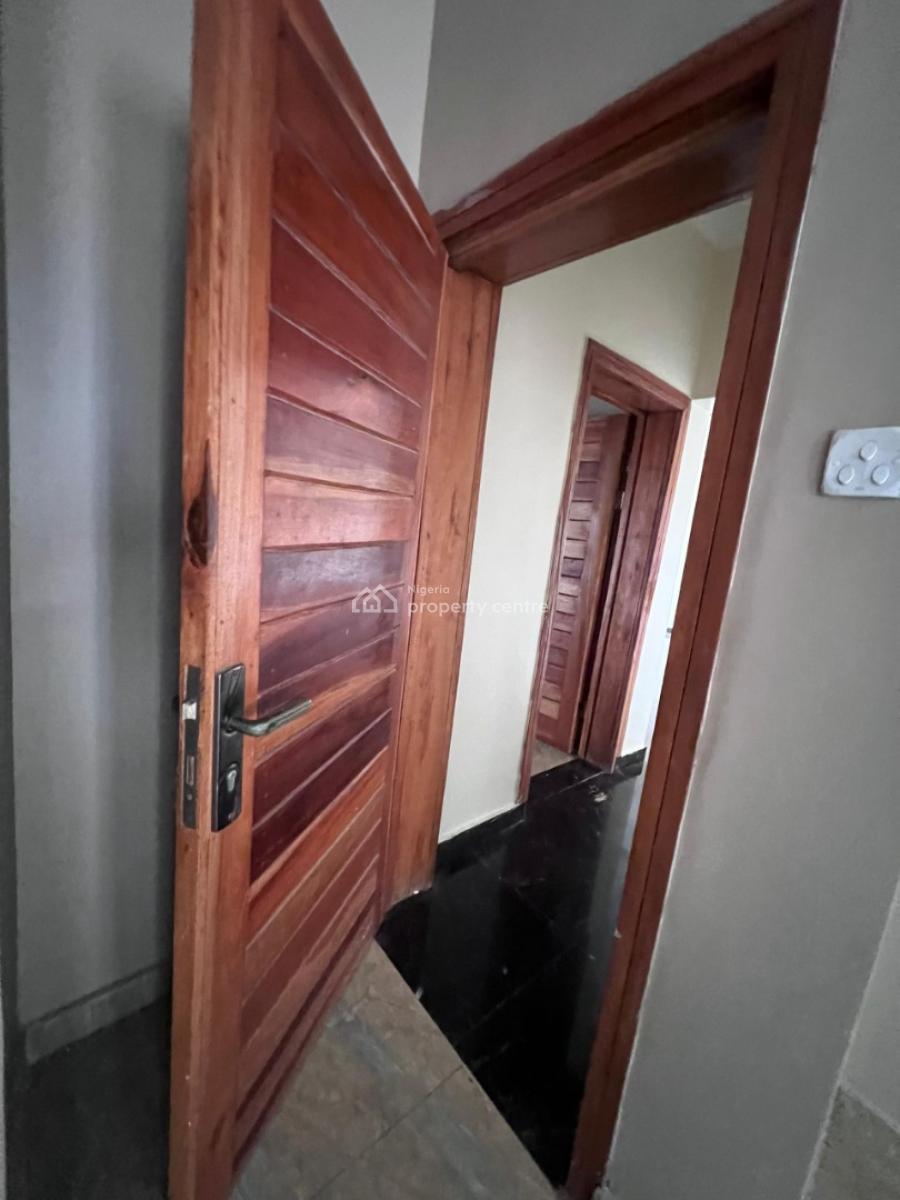 a Clean 2bedroom Flat, Before Novare Shoprite Ajah, Lekki Phase 2, Lekki, Lagos, Flat / Apartment for Rent