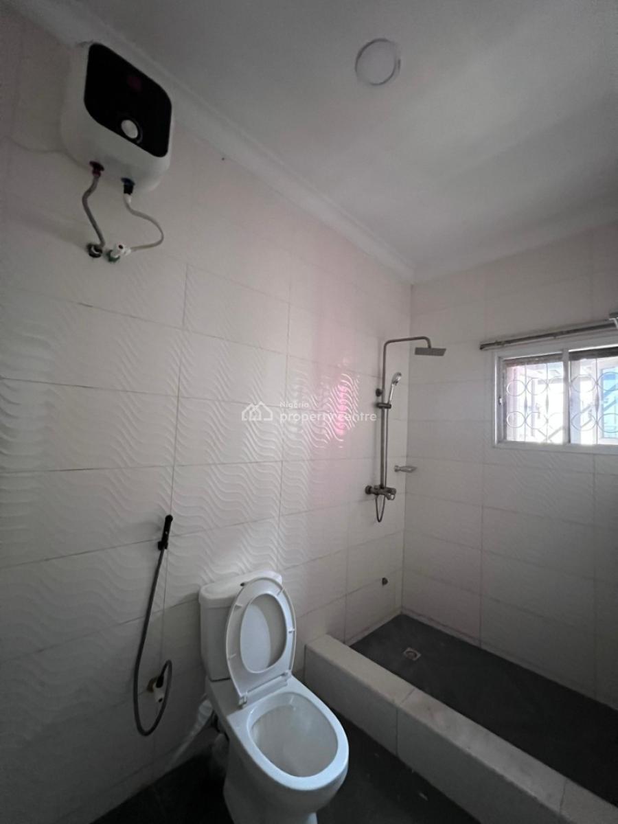 a Clean 2bedroom Flat, Before Novare Shoprite Ajah, Lekki Phase 2, Lekki, Lagos, Flat / Apartment for Rent
