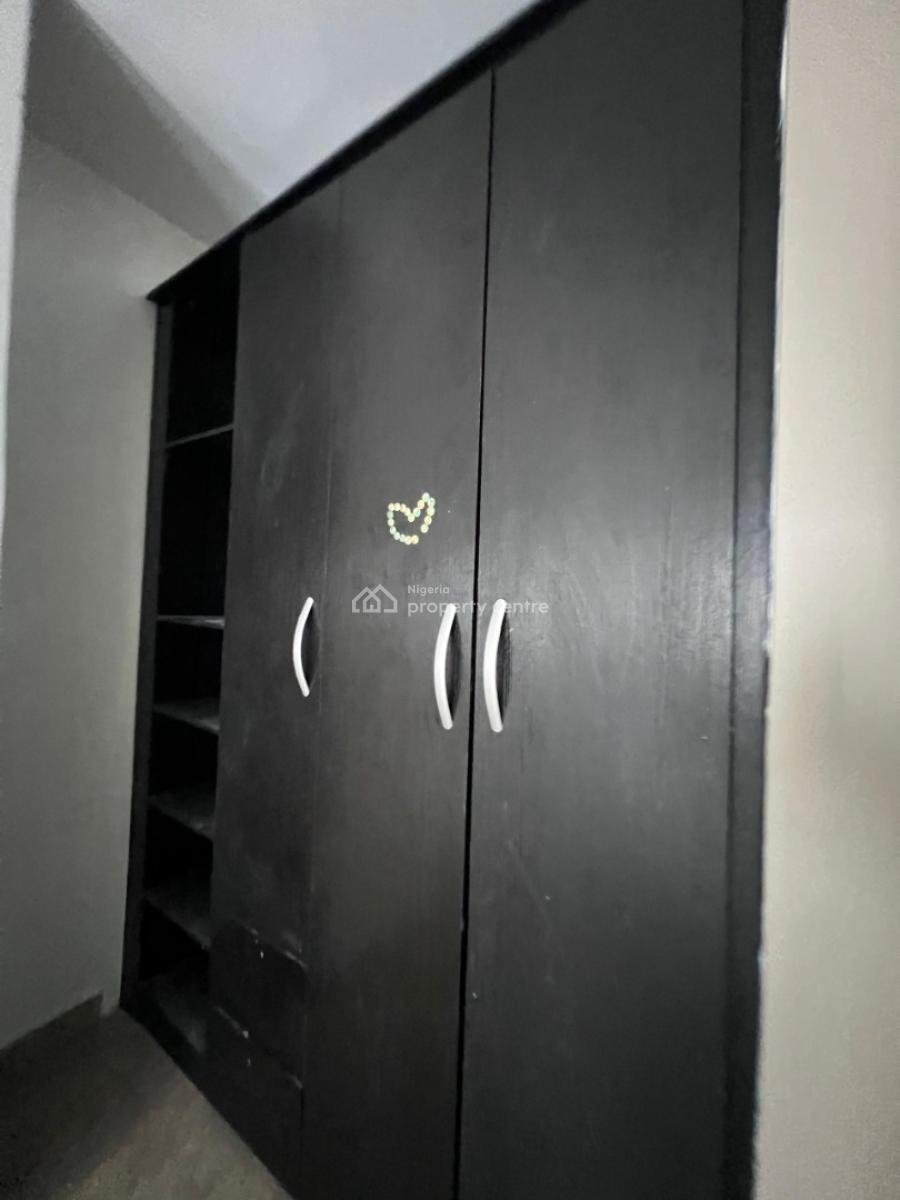 a Clean 2bedroom Flat, Before Novare Shoprite Ajah, Lekki Phase 2, Lekki, Lagos, Flat / Apartment for Rent