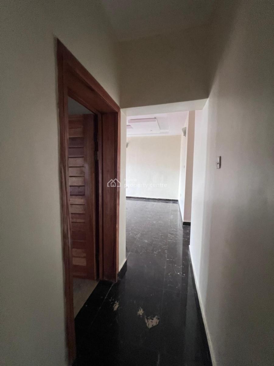 a Clean 2bedroom Flat, Before Novare Shoprite Ajah, Lekki Phase 2, Lekki, Lagos, Flat / Apartment for Rent