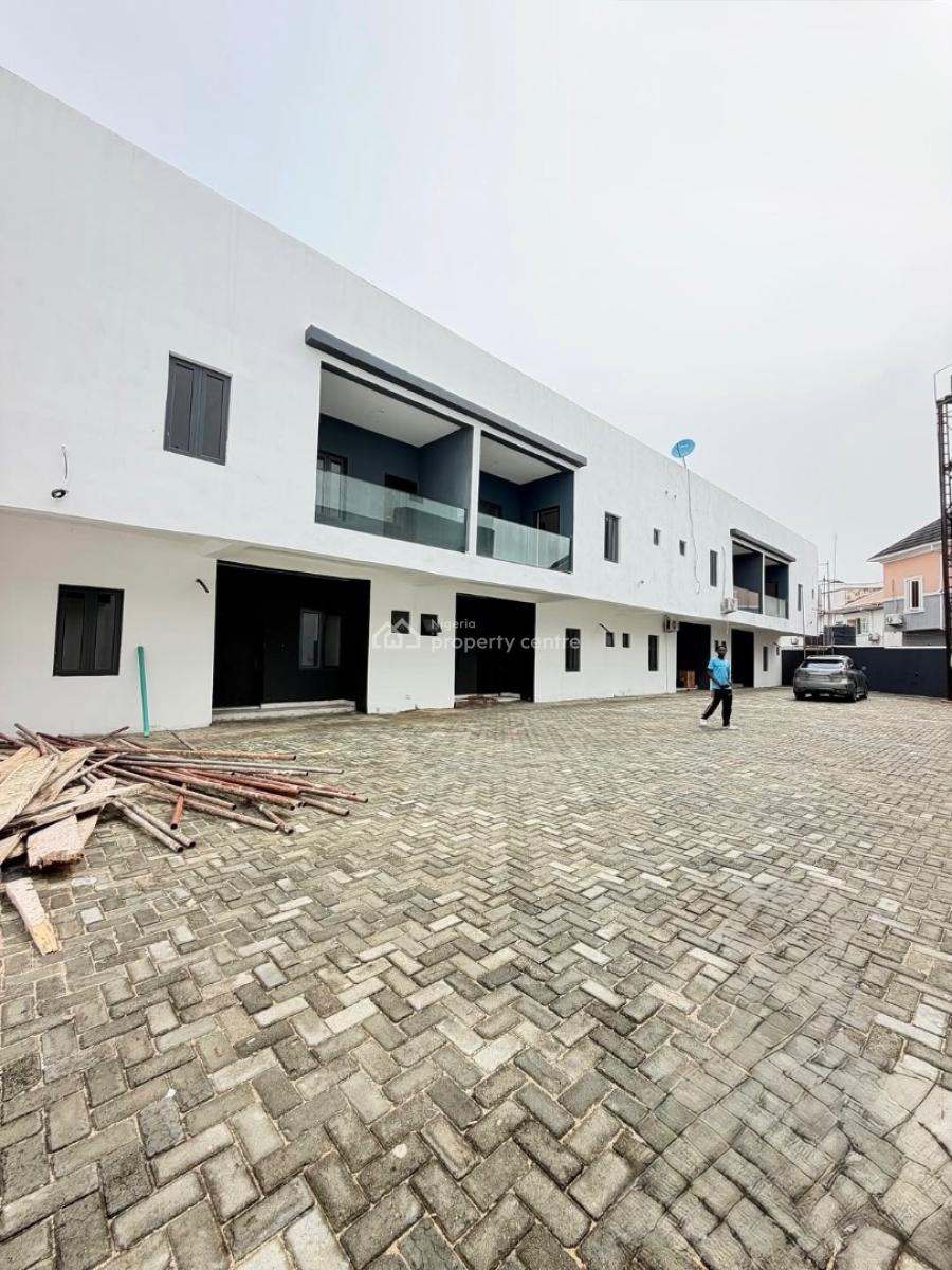 4 Bedroom Terrace Duplex with En-suite Rooms, Ikota, Lekki, Lagos, Terraced Duplex for Sale