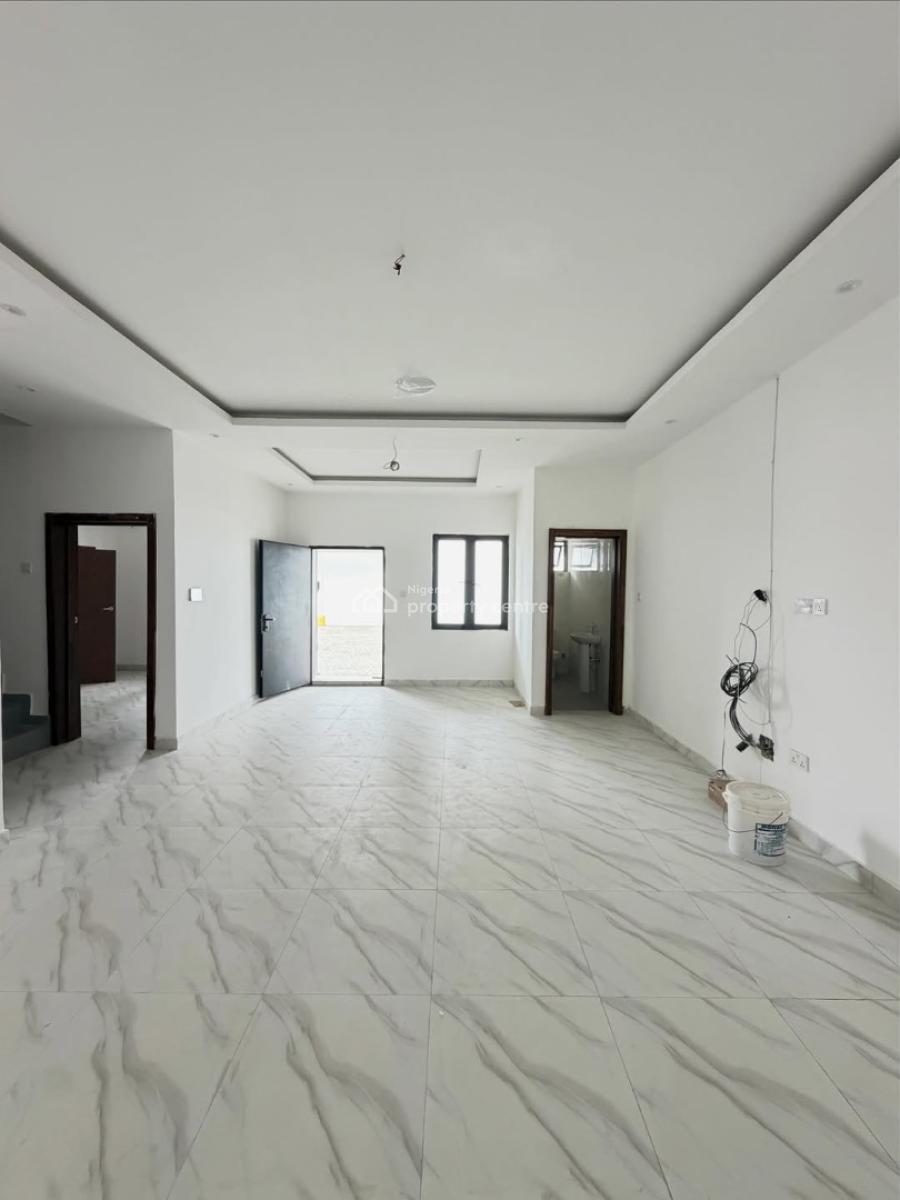 4 Bedroom Terrace Duplex with En-suite Rooms, Ikota, Lekki, Lagos, Terraced Duplex for Sale