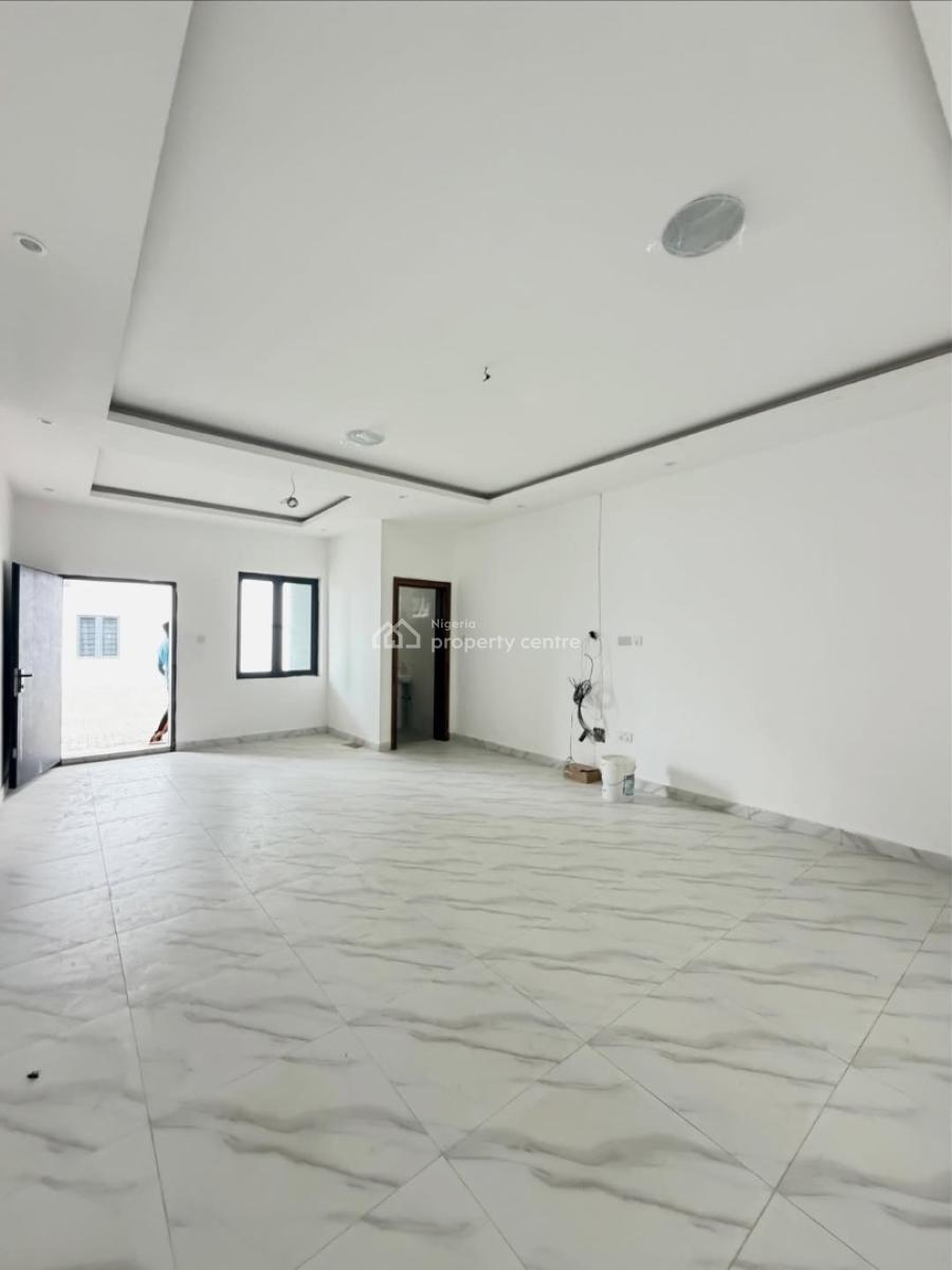 4 Bedroom Terrace Duplex with En-suite Rooms, Ikota, Lekki, Lagos, Terraced Duplex for Sale