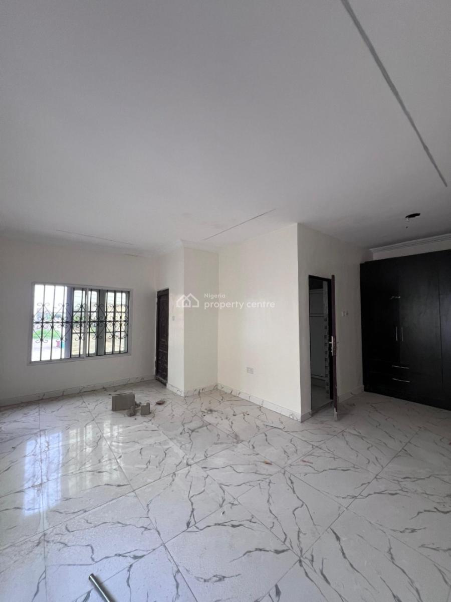 Standard 3 Bedroom Flat, Pepperoni Abraham Adesanya, Lekki Phase 2, Lekki, Lagos, Flat / Apartment for Rent