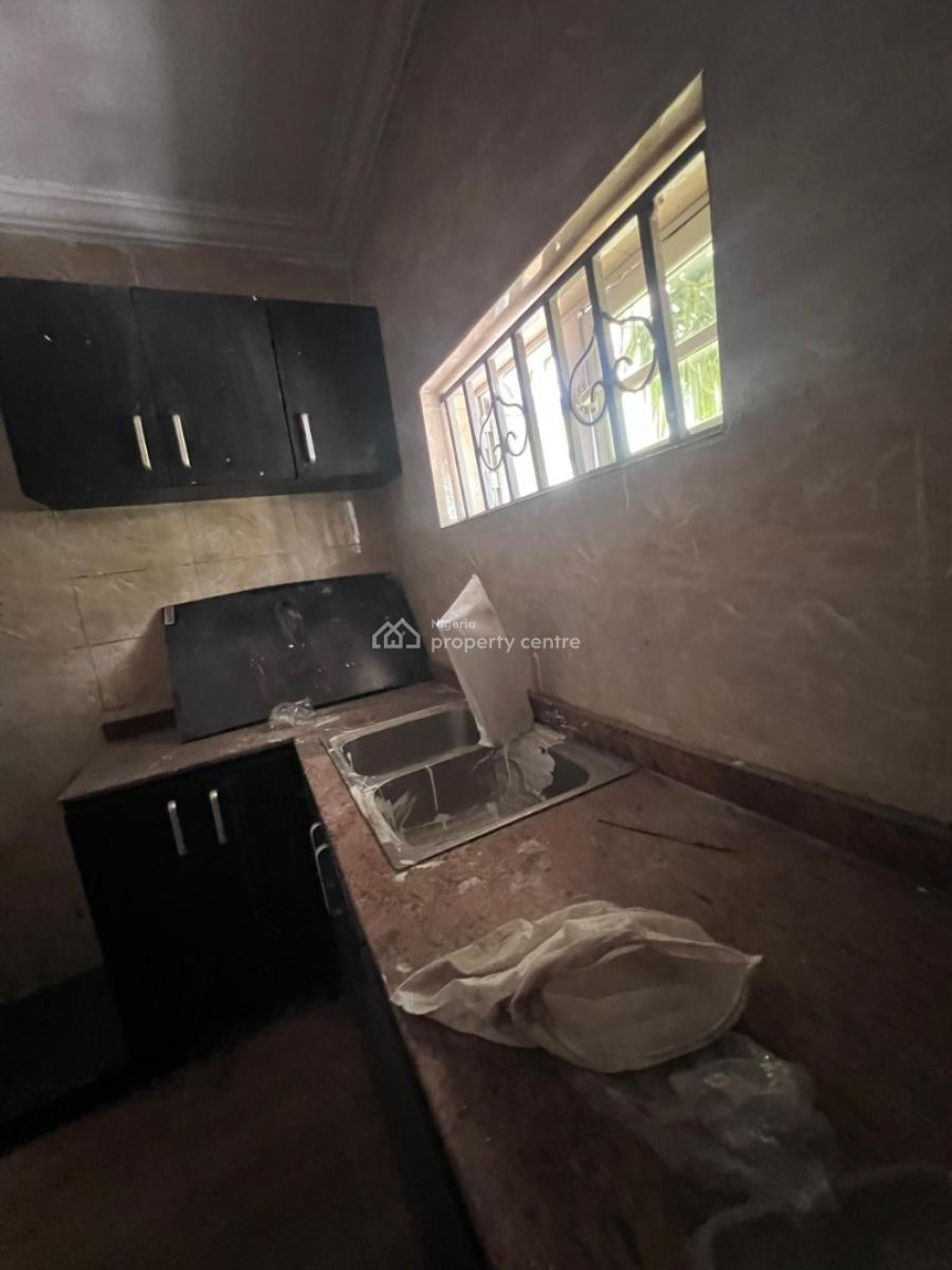 Standard 3 Bedroom Flat, Pepperoni Abraham Adesanya, Lekki Phase 2, Lekki, Lagos, Flat / Apartment for Rent
