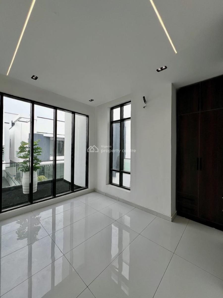 Spacious 5-bedroom Fully Detached Duplex with Bq, Chevron, Lekki, Lagos, Detached Duplex for Sale