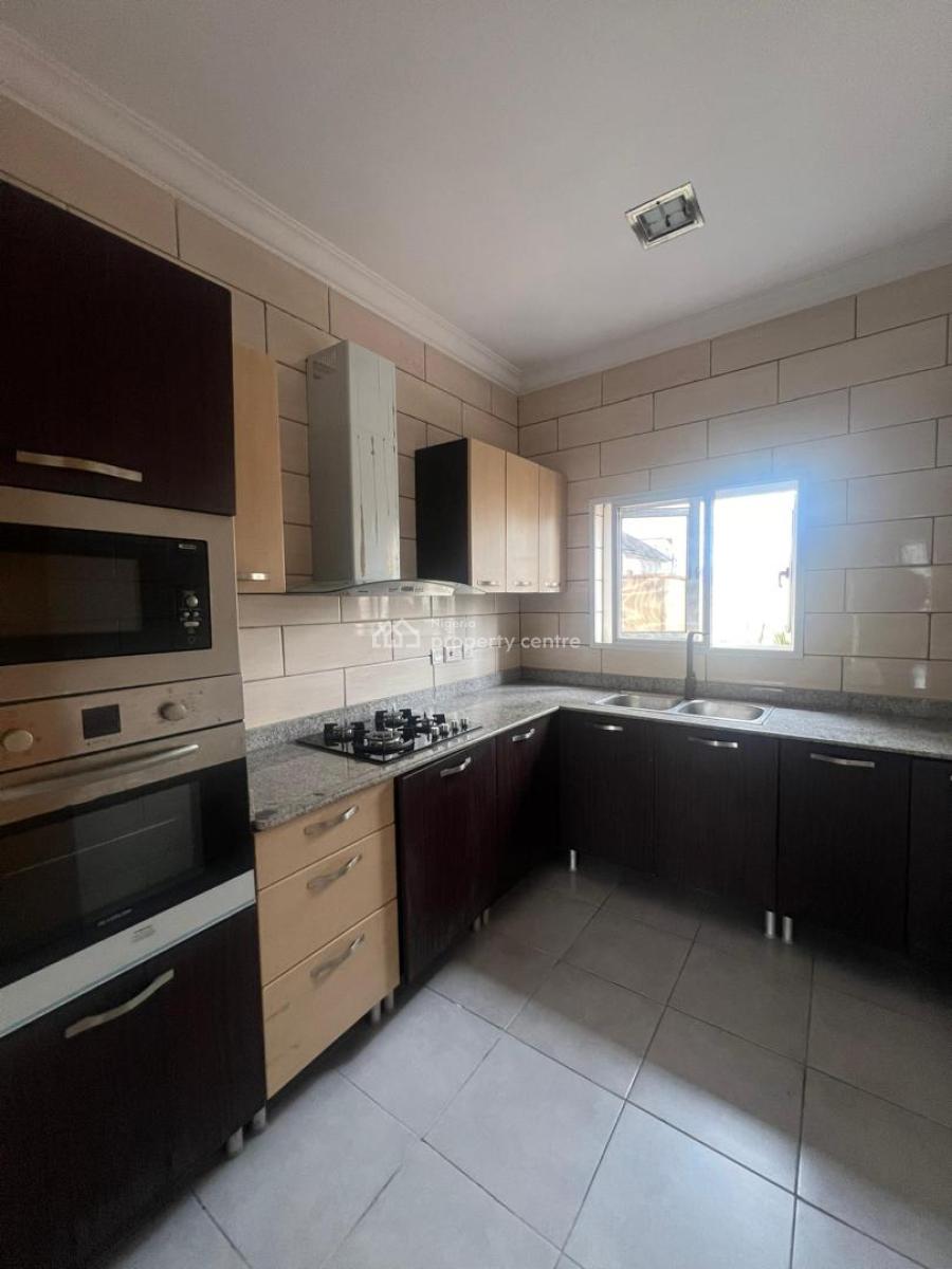 2 Bedroom Apartment, Lekki Phase 1, Lekki, Lagos, Flat / Apartment for Rent