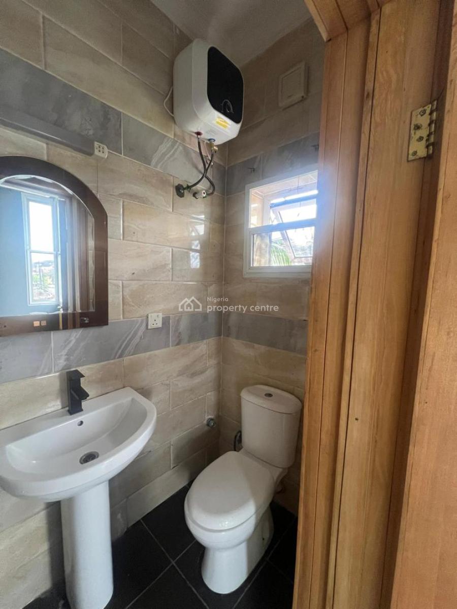 2 Bedroom Apartment, Lekki Phase 1, Lekki, Lagos, Flat / Apartment for Rent