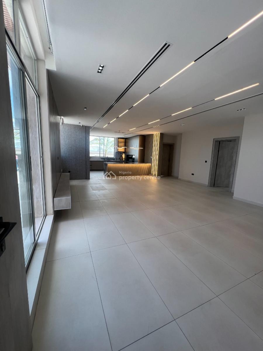 Contemporary Brand New 2 Bedroom Penthouse with Gym & Swimming Pool, Lekki Phase 1, Lekki, Lagos, Flat / Apartment for Sale