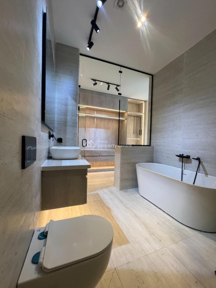 Contemporary Brand New 2 Bedroom Penthouse with Gym & Swimming Pool, Lekki Phase 1, Lekki, Lagos, Flat / Apartment for Sale