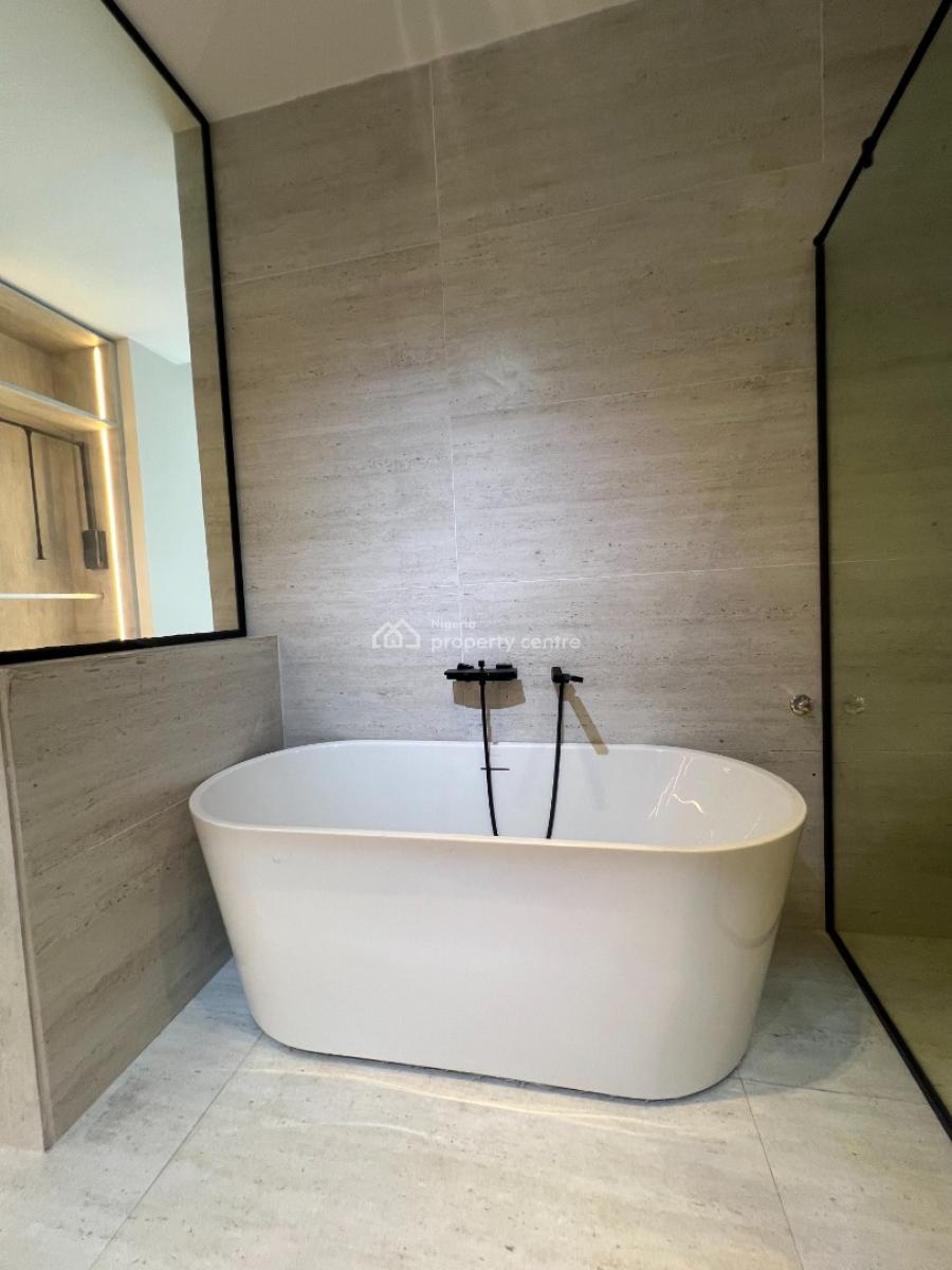 Contemporary Brand New 2 Bedroom Penthouse with Gym & Swimming Pool, Lekki Phase 1, Lekki, Lagos, Flat / Apartment for Sale