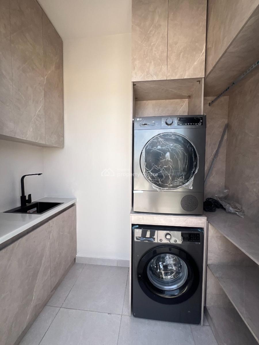Contemporary Brand New 2 Bedroom Penthouse with Gym & Swimming Pool, Lekki Phase 1, Lekki, Lagos, Flat / Apartment for Sale