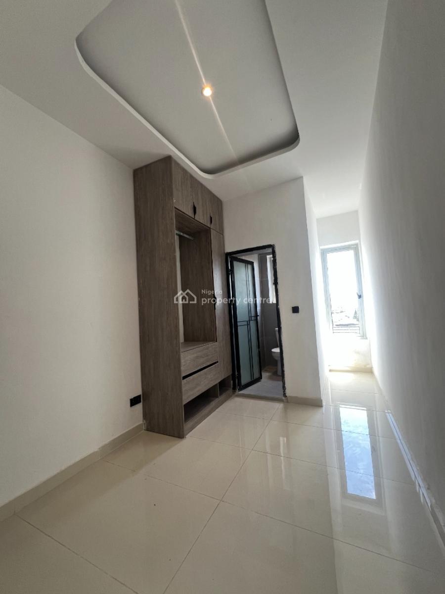 Contemporary Brand New 2 Bedroom Penthouse with Gym & Swimming Pool, Lekki Phase 1, Lekki, Lagos, Flat / Apartment for Sale