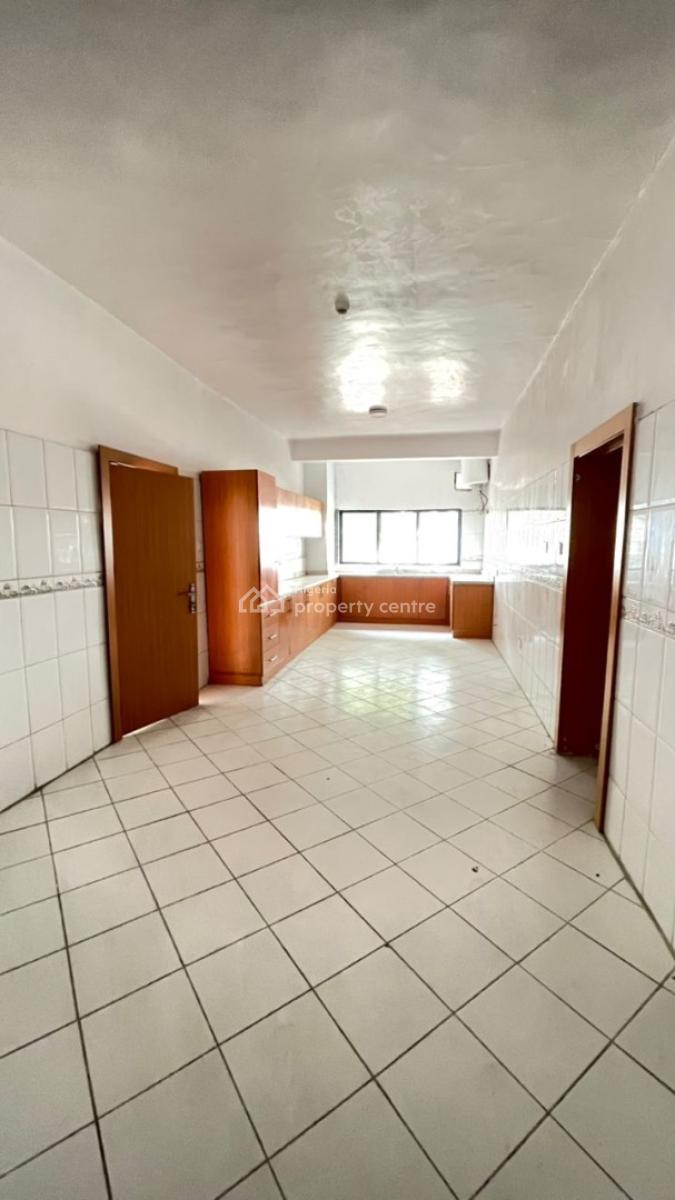 Spacious Serviced 3 Bedroom Apartment with Pool, Gym, Chevron Tollgate, Lekki Phase 1, Lekki, Lagos, Flat / Apartment for Rent