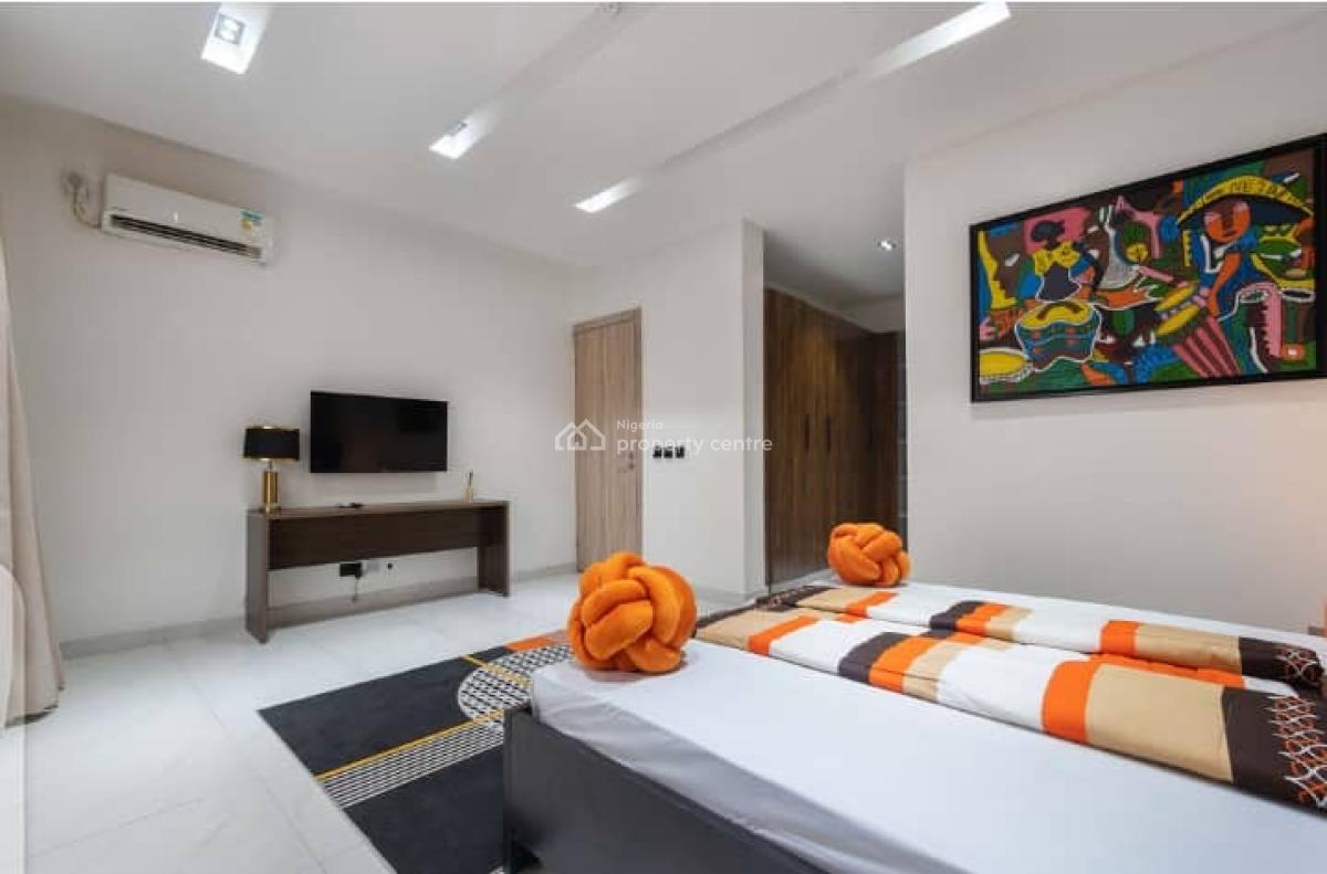 Newly Luxury 3 Bedroom Apartment with Ps5 & Snooker Netflix/prime, Lekki Phase 1, Lekki, Lagos, Flat / Apartment Short Let