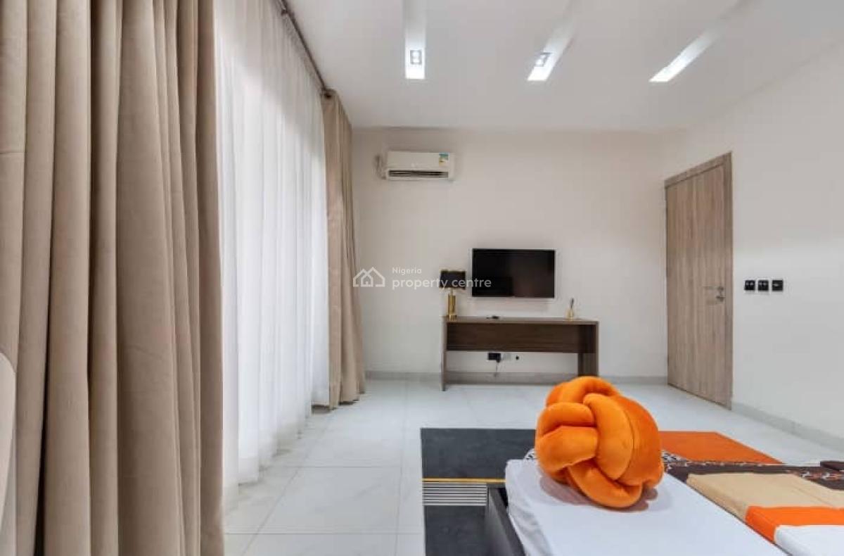 Newly Luxury 3 Bedroom Apartment with Ps5 & Snooker Netflix/prime, Lekki Phase 1, Lekki, Lagos, Flat / Apartment Short Let