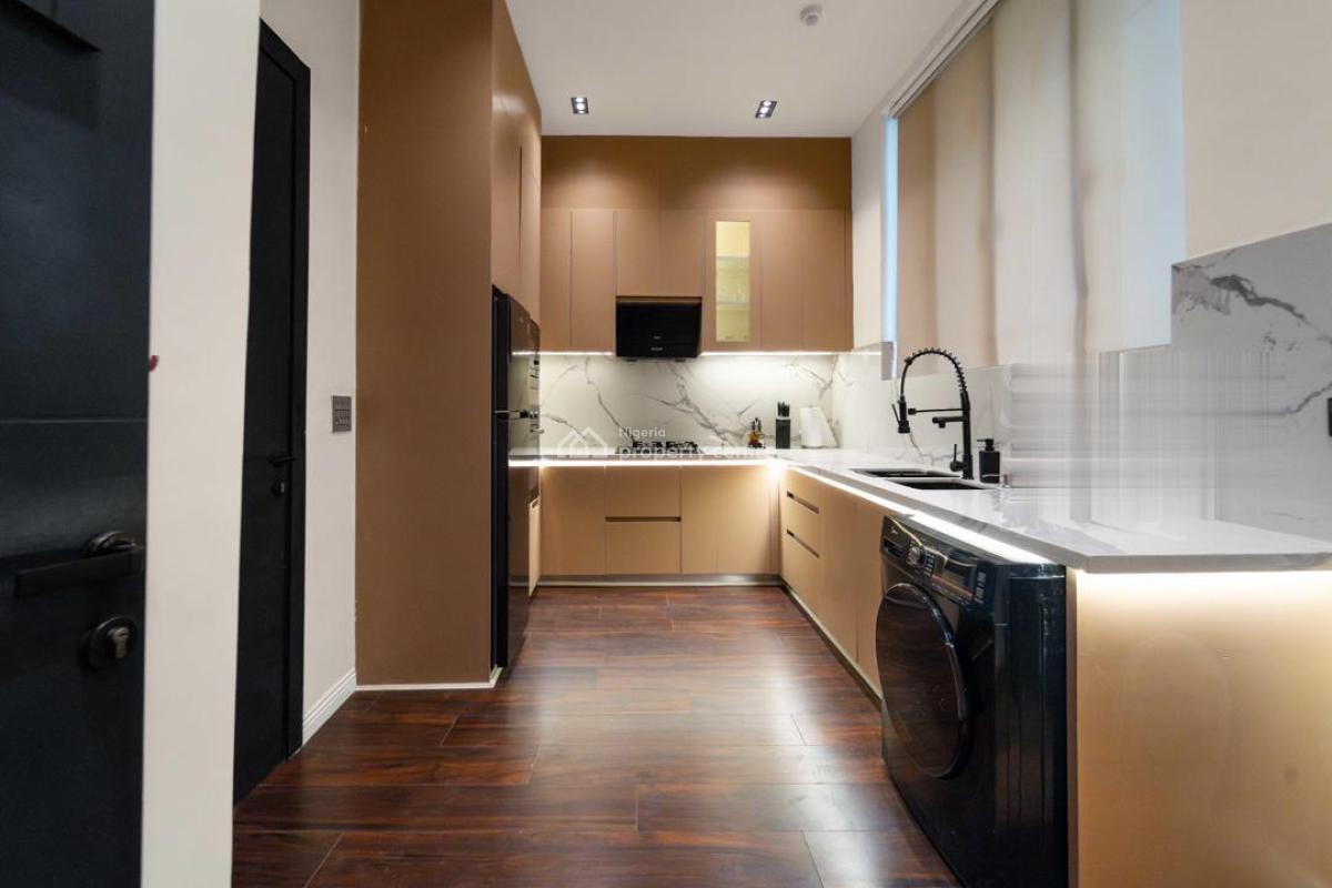 Newly Luxury 3 Bedroom Apartment with Ps5 & Snooker Netflix/prime, Lekki Phase 1, Lekki, Lagos, House Short Let