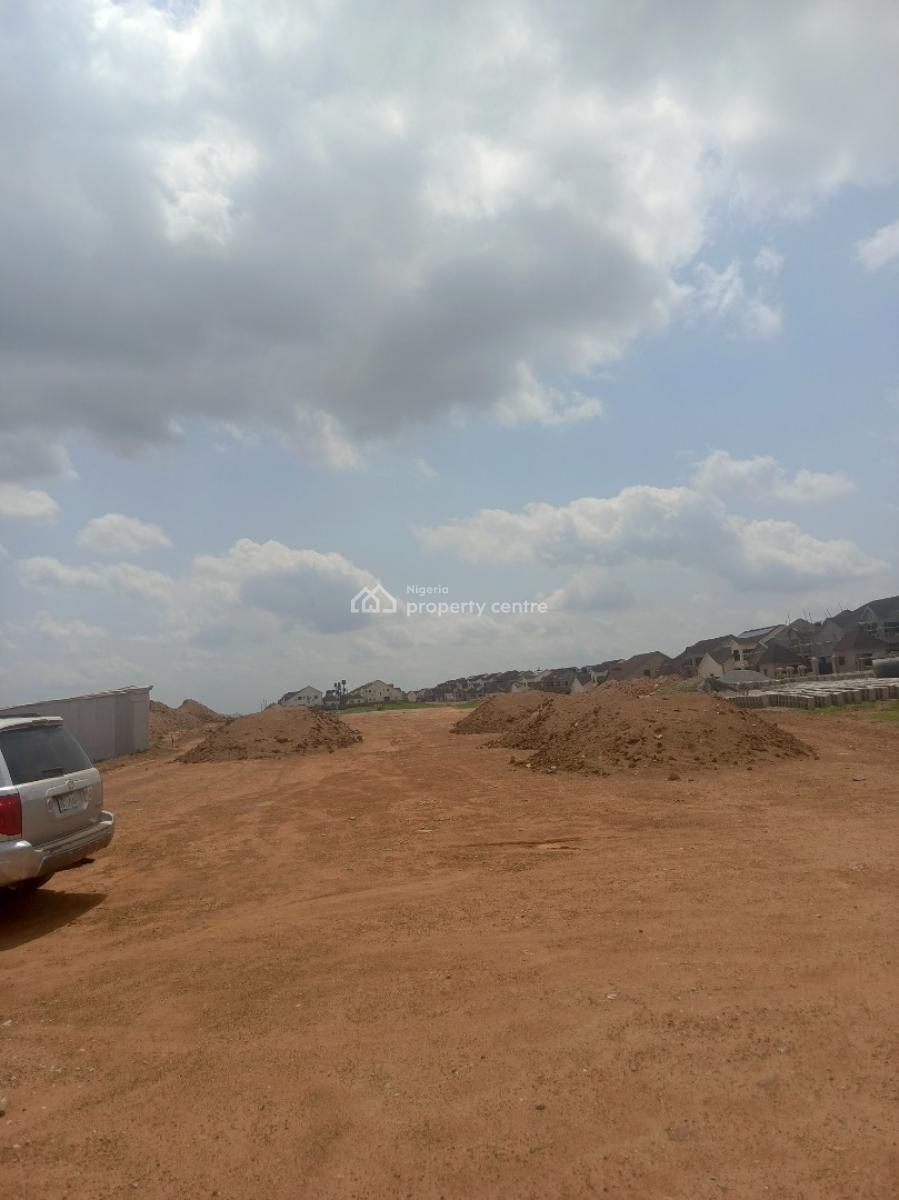 Hectares of Land, Airport Road Lugbe, Lugbe District, Abuja, Residential Land for Sale