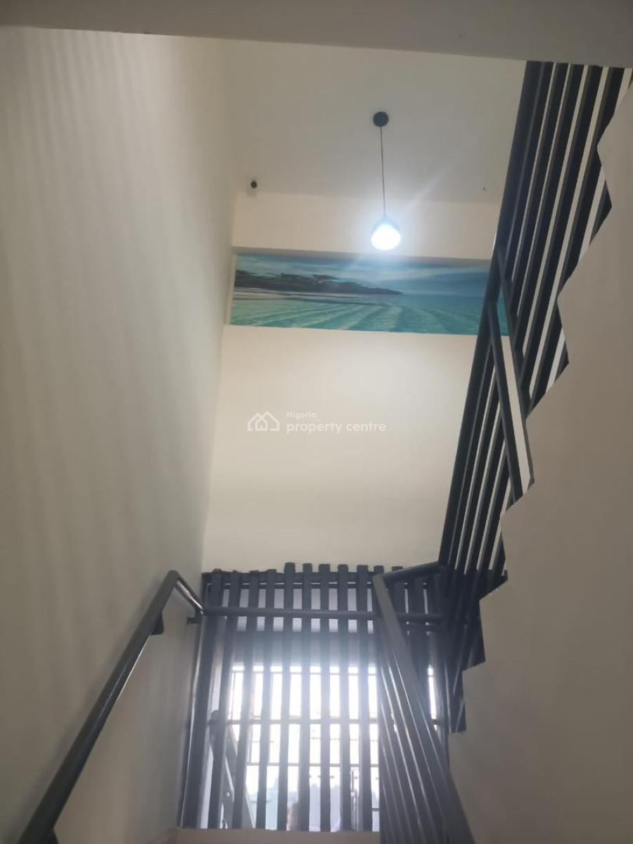 Exotically Furnished 6 Rooms with 2 Bq, Ilupeju, Lagos, Flat / Apartment for Rent
