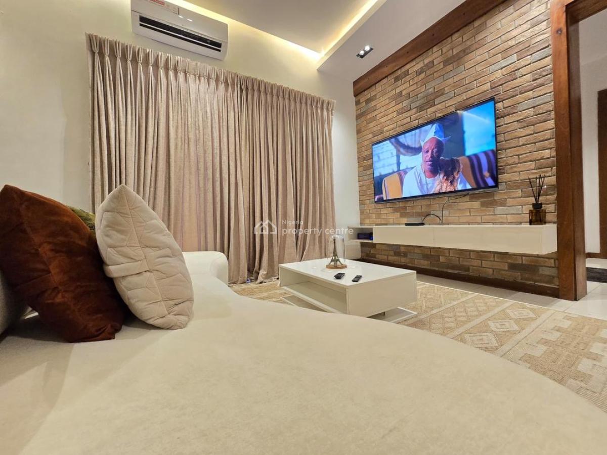 a Very Sweet and Spacious Stand Alone Apartment Located in a Serene a, Lekki Phase 2, Lekki, Lagos, Flat / Apartment Short Let