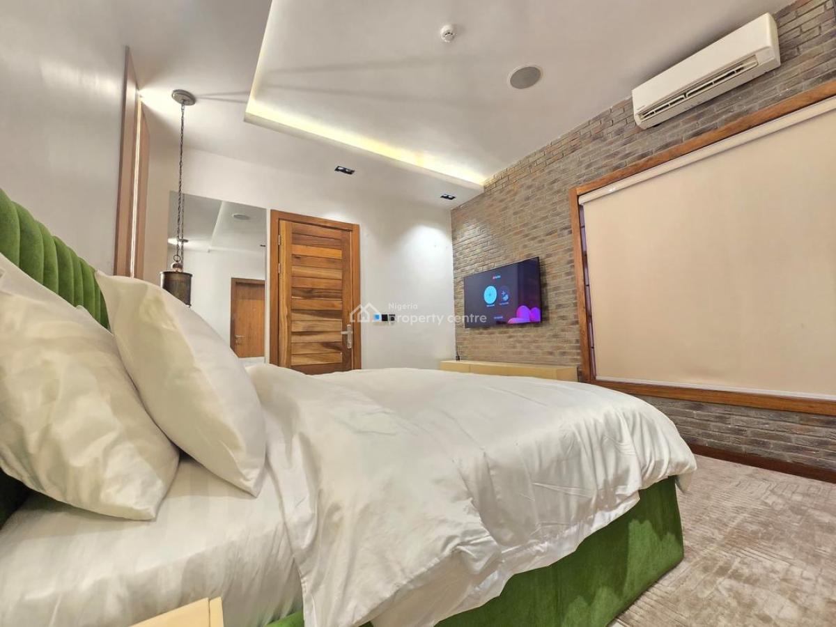 a Very Sweet and Spacious Stand Alone Apartment Located in a Serene a, Lekki Phase 2, Lekki, Lagos, Flat / Apartment Short Let