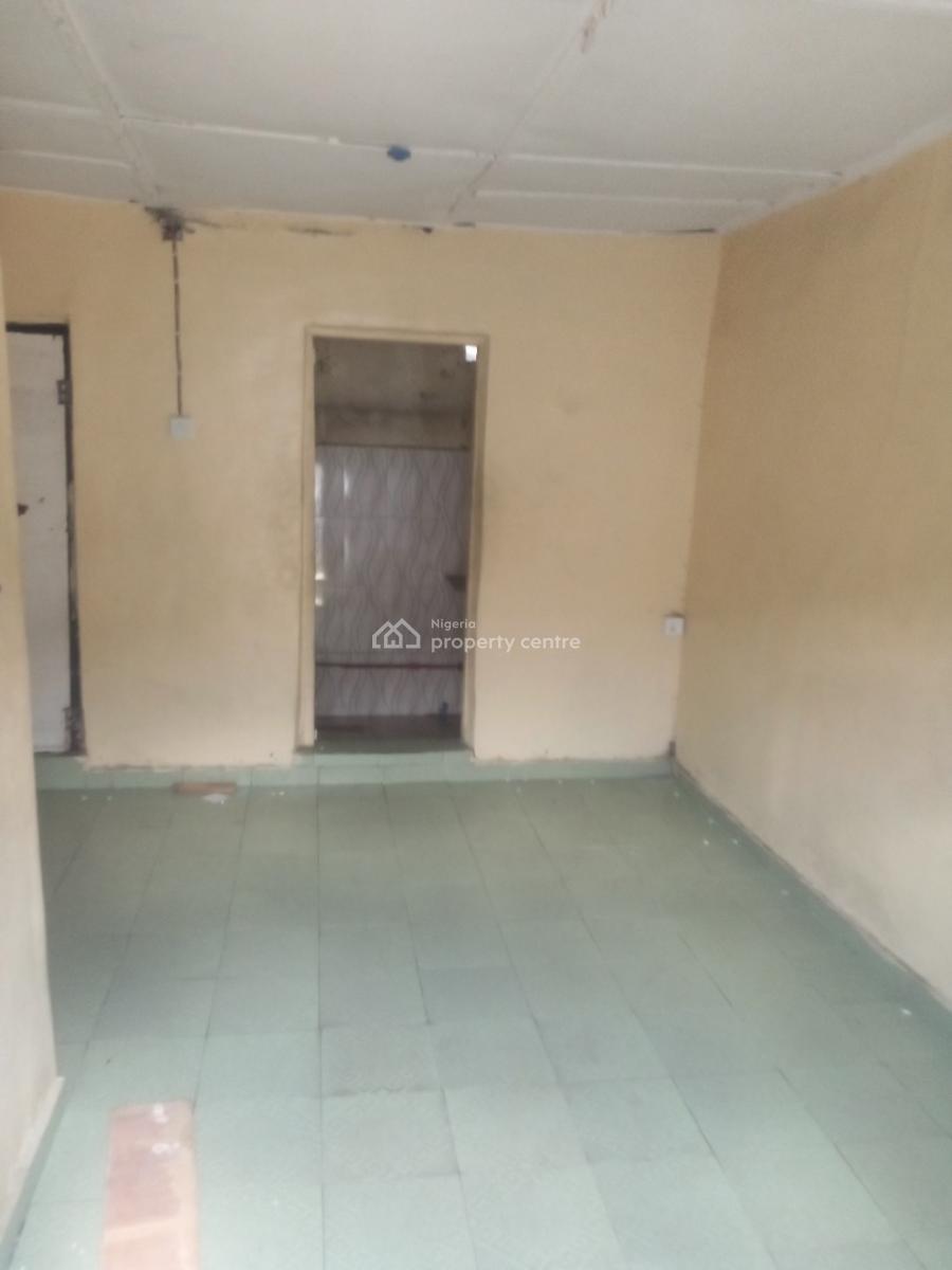 Room Self, Ijesha Surulere, Surulere, Lagos, Self Contain (single Rooms) for Rent