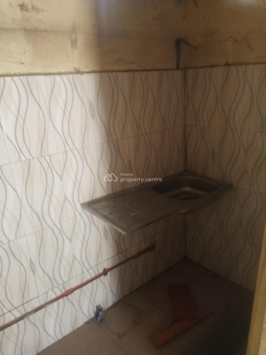 Room Self, Ijesha Surulere, Surulere, Lagos, Self Contain (single Rooms) for Rent