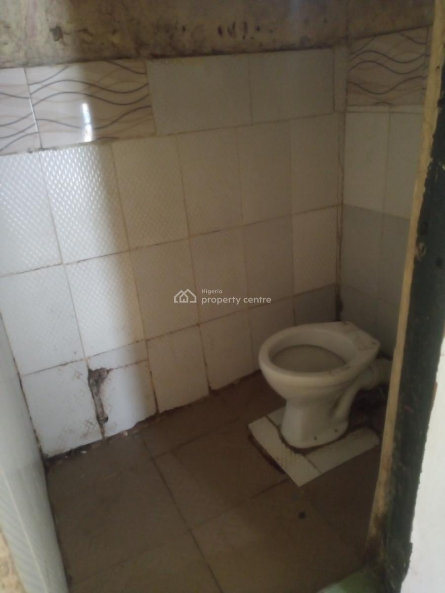 Room Self, Ijesha Surulere, Surulere, Lagos, Self Contain (single Rooms) for Rent