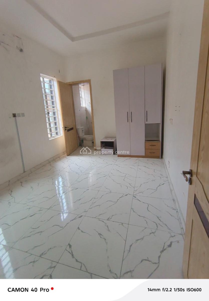 Bedroom Downstairs in a Shared Apartment, Chevy View Estate, Lekki, Lagos, Self Contain (single Rooms) for Rent