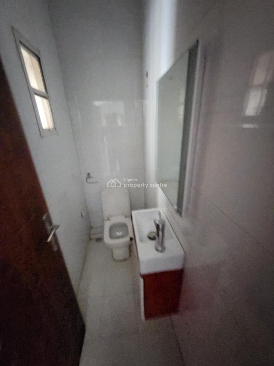 Clean Service 2 Bedroom Flat,2nd Floor, By Panama ( Tarred Rd), Maitama District, Abuja, Flat / Apartment for Rent