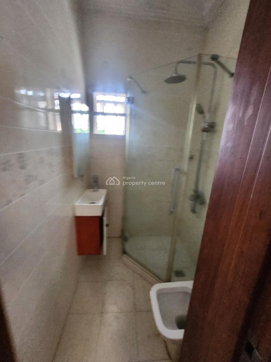 Clean Service 2 Bedroom Flat,2nd Floor, By Panama ( Tarred Rd), Maitama District, Abuja, Flat / Apartment for Rent