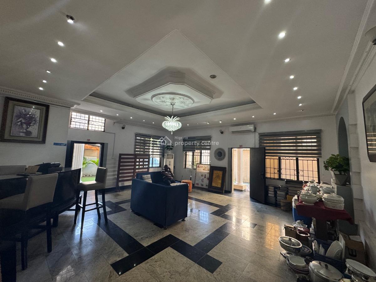 a Giveaway 4 Bedroom Semi Detached Duplex with Bq, Lekki Phase 1, Lekki, Lagos, Semi-detached Duplex for Rent