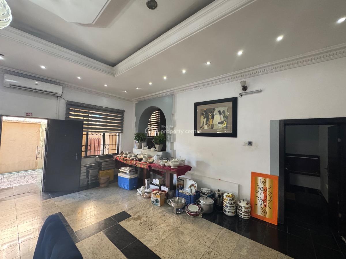 a Giveaway 4 Bedroom Semi Detached Duplex with Bq, Lekki Phase 1, Lekki, Lagos, Semi-detached Duplex for Rent