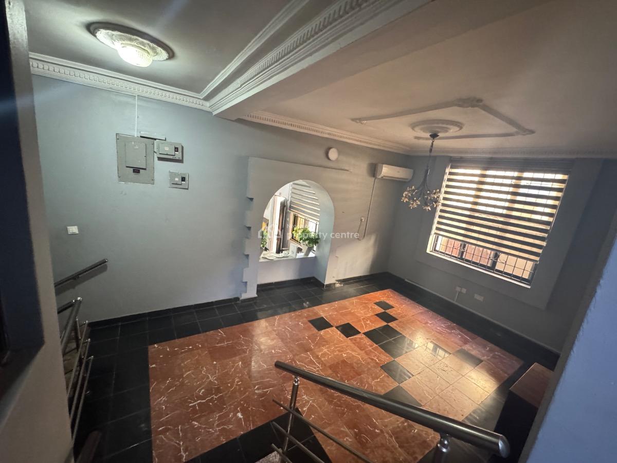 a Giveaway 4 Bedroom Semi Detached Duplex with Bq, Lekki Phase 1, Lekki, Lagos, Semi-detached Duplex for Rent