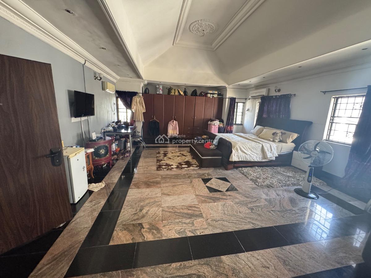a Giveaway 4 Bedroom Semi Detached Duplex with Bq, Lekki Phase 1, Lekki, Lagos, Semi-detached Duplex for Rent