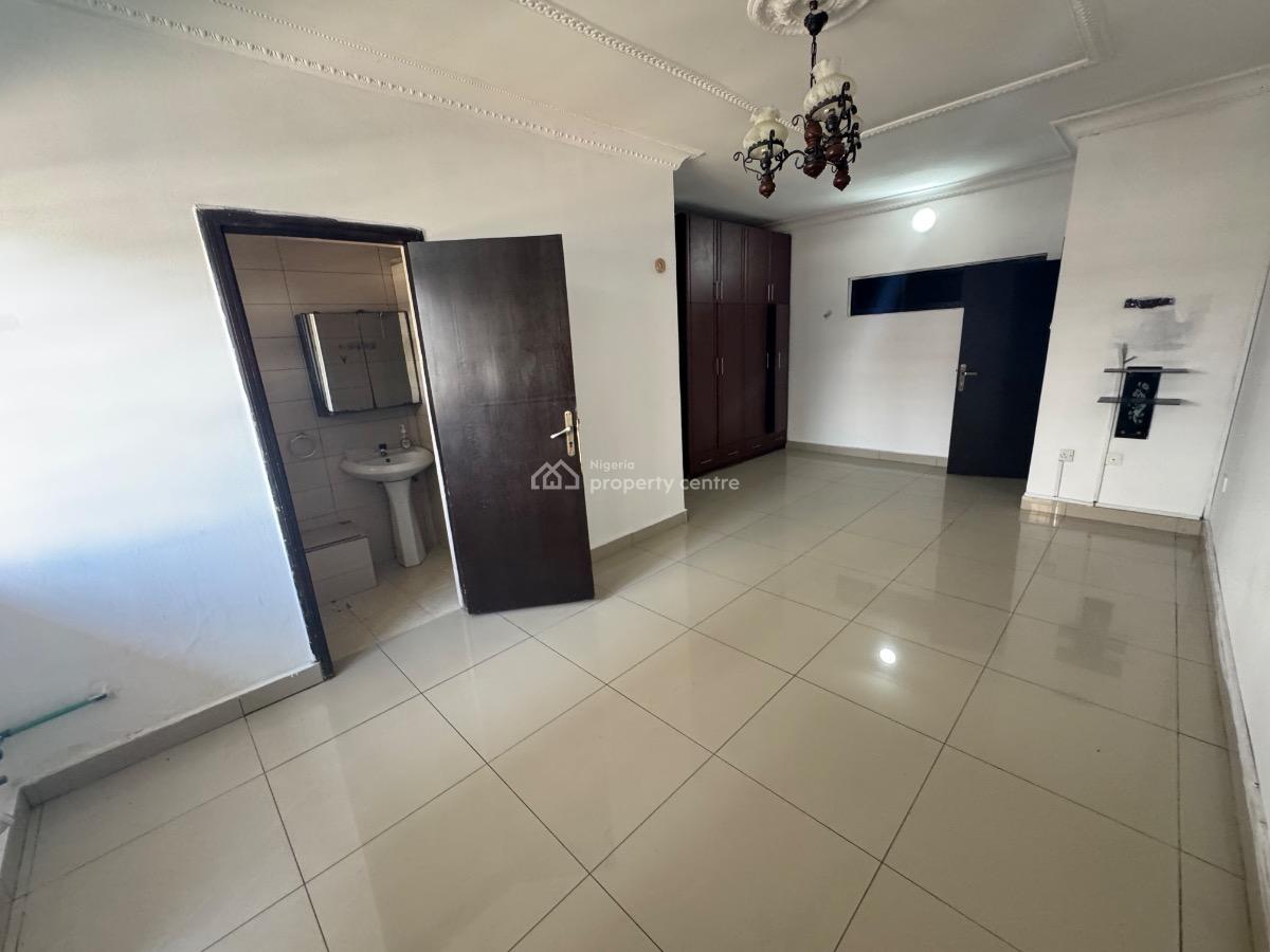 a Giveaway 4 Bedroom Semi Detached Duplex with Bq, Lekki Phase 1, Lekki, Lagos, Semi-detached Duplex for Rent